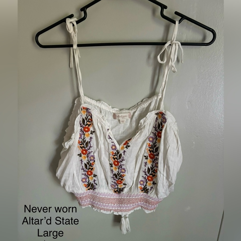 Altar’d State Floral Crop Top